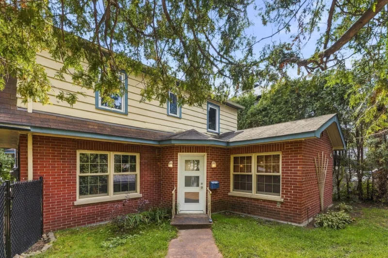 MLS: 22063507