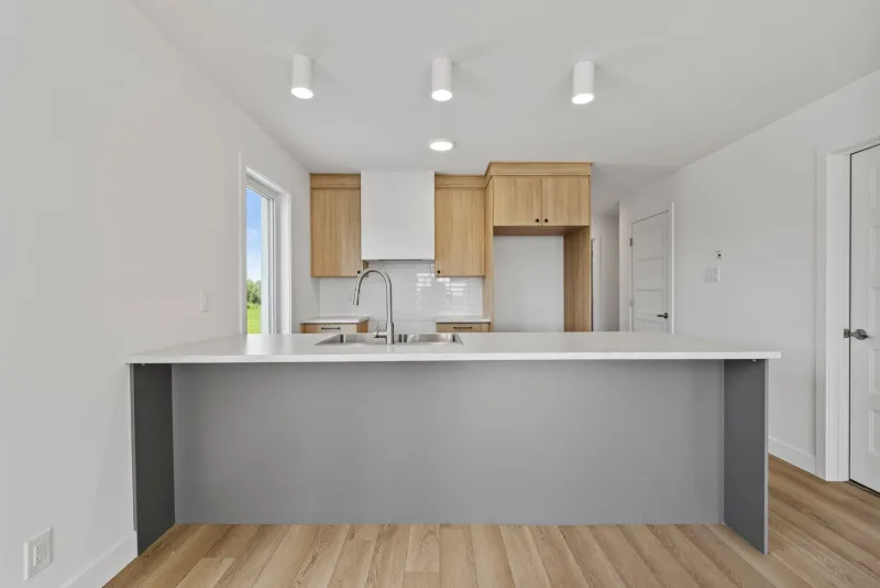 MLS: 22332654