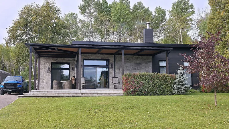 MLS: 22610562