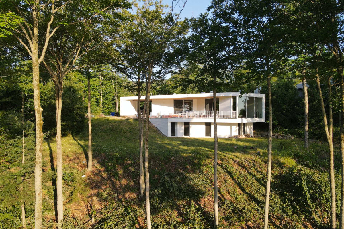 MLS: 23705748