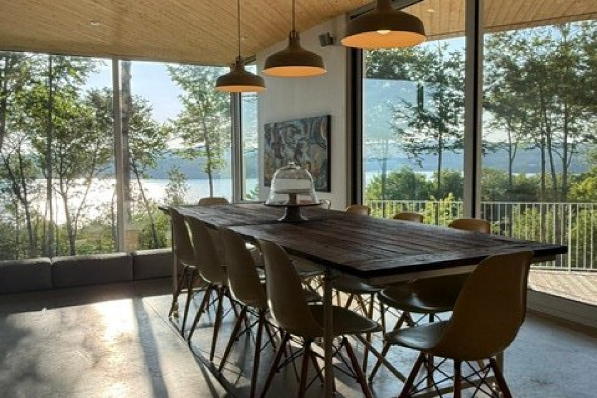 MLS: 23705748