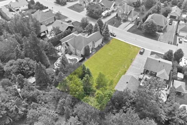 MLS: 27743882