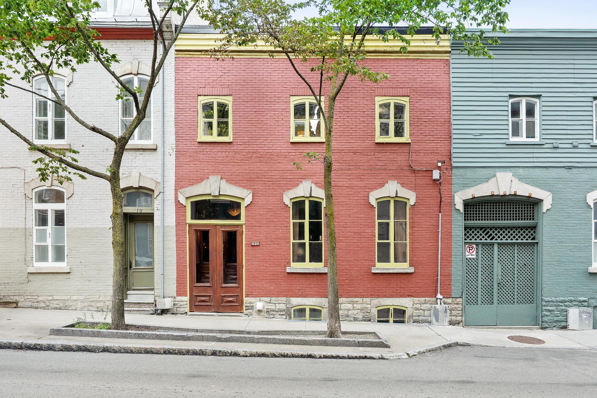 MLS: 15701614
