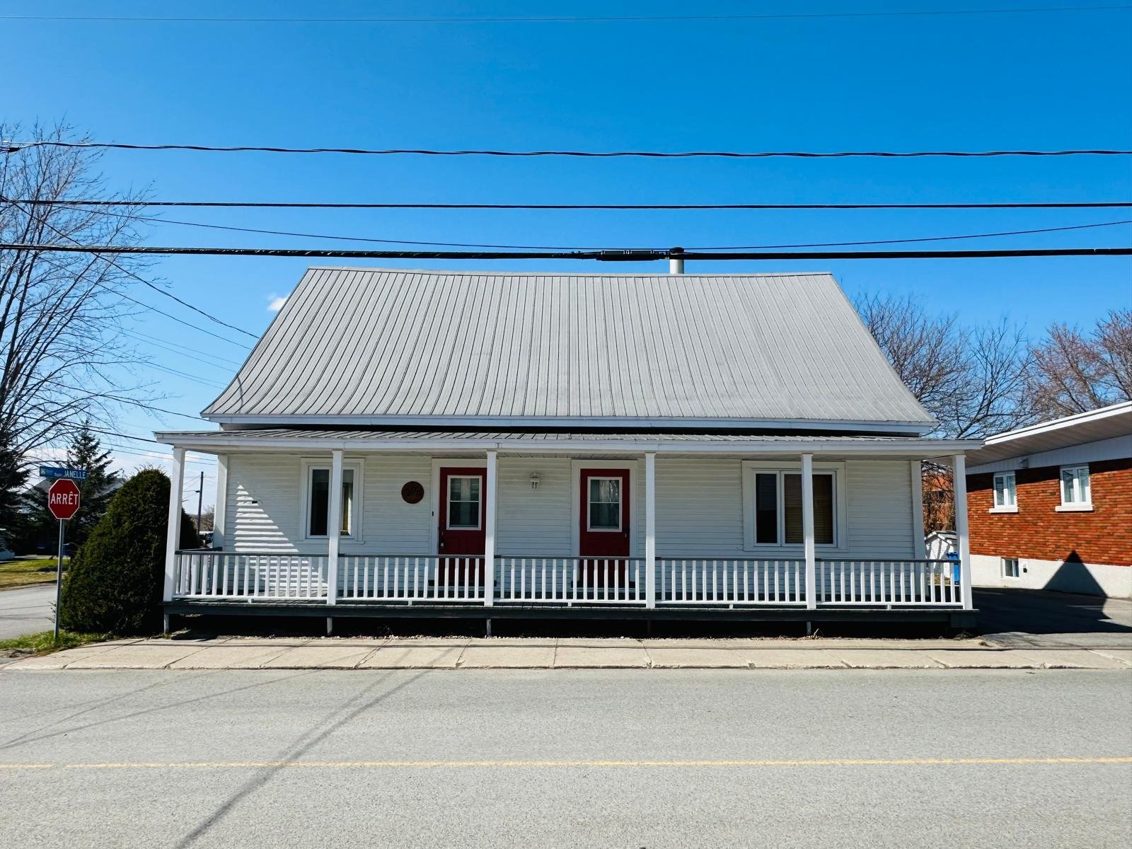 MLS: 18028469