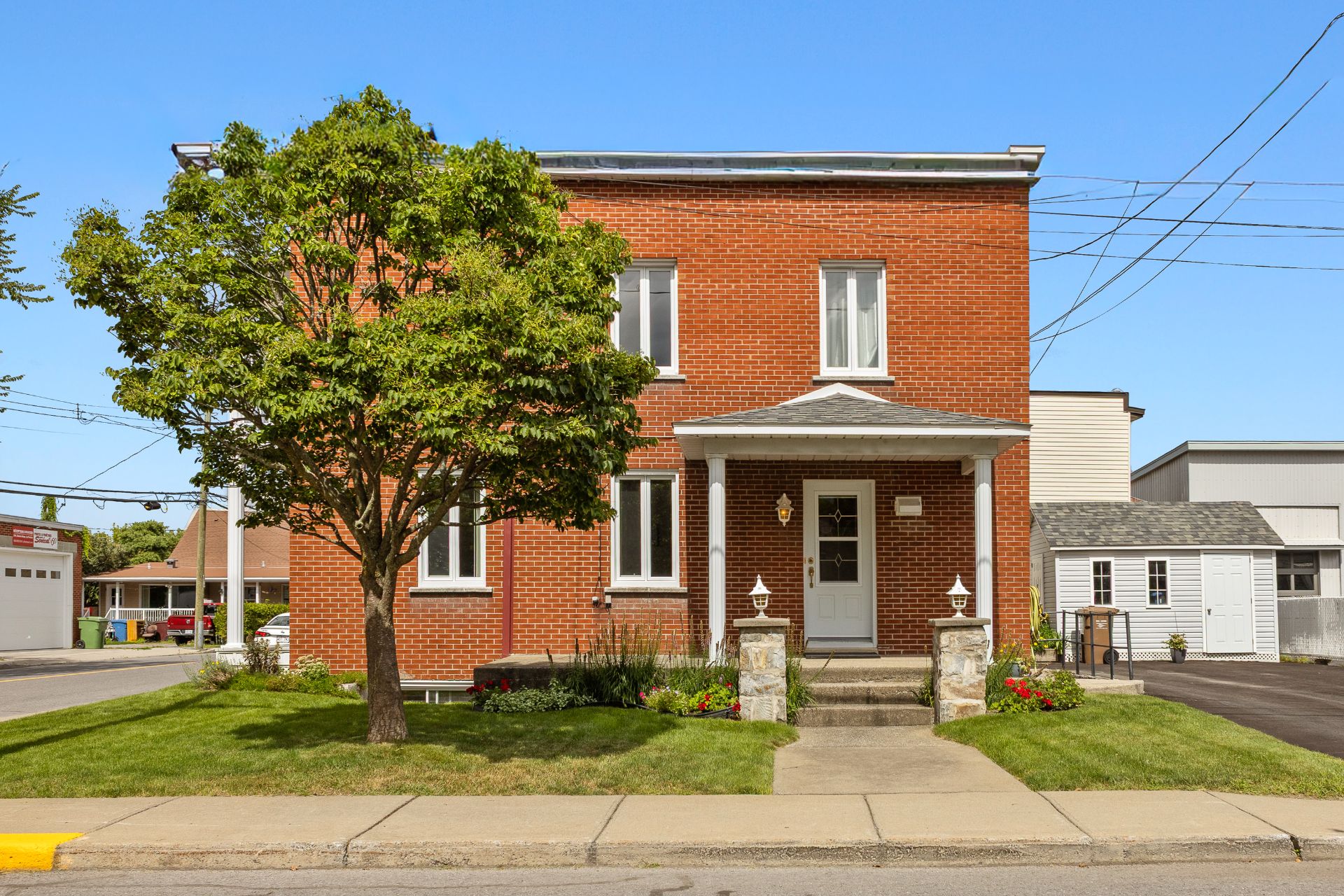MLS: 18574033