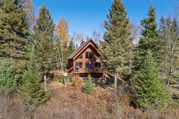 MLS: 21590630