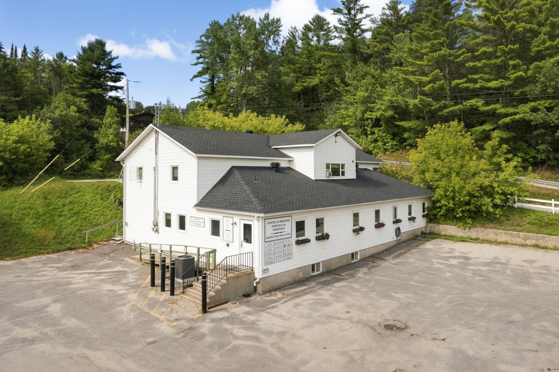 MLS: 22406125