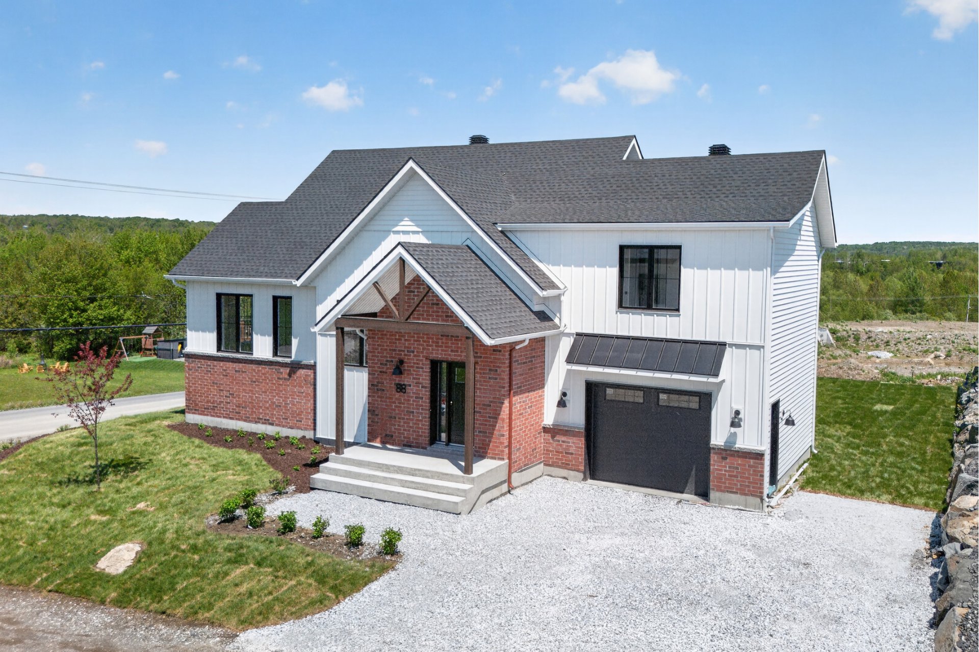 MLS: 23008935