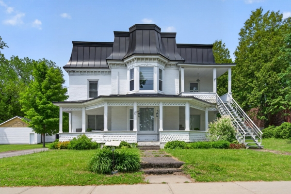 MLS: 23944145