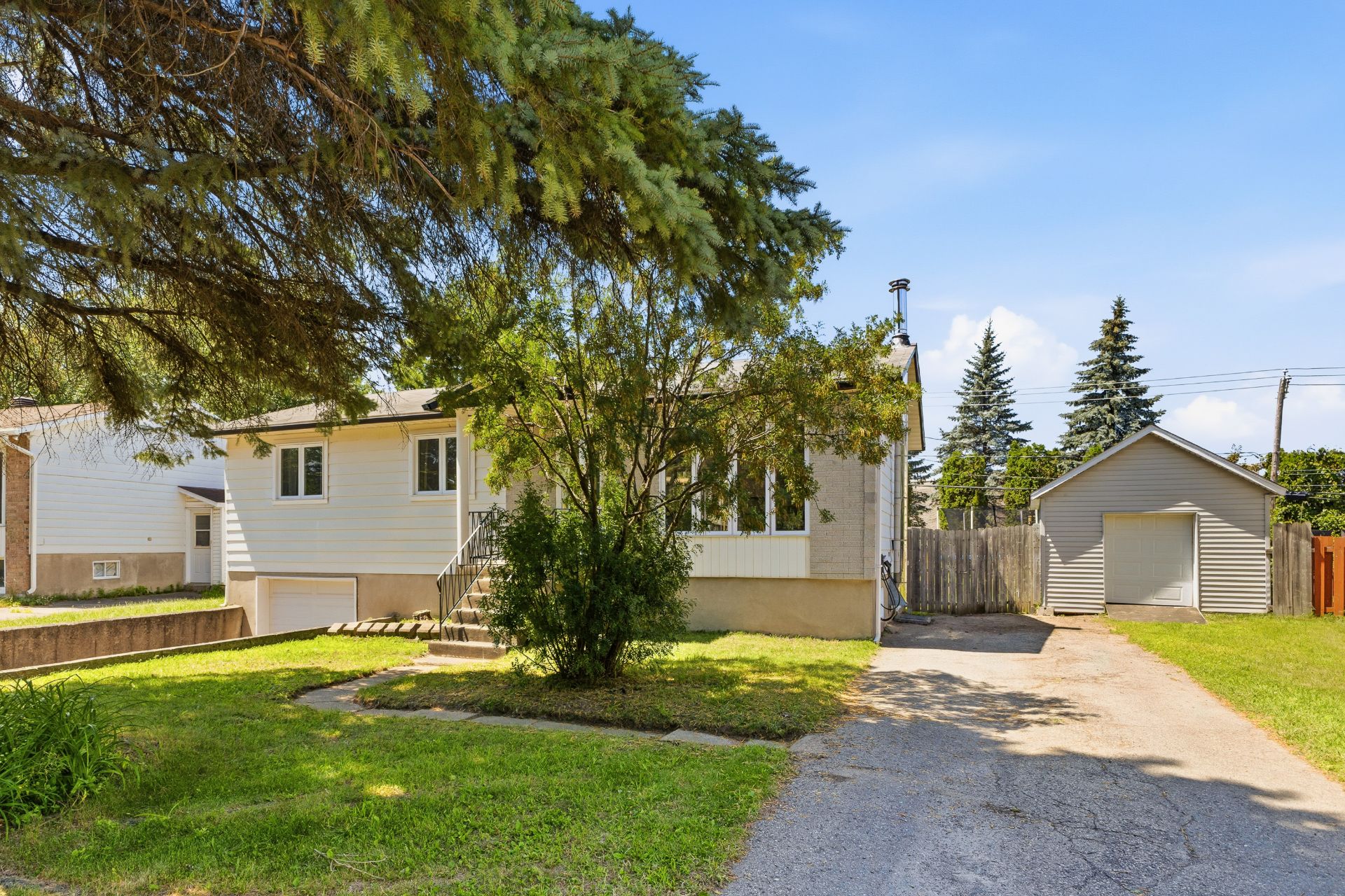 MLS: 24939812