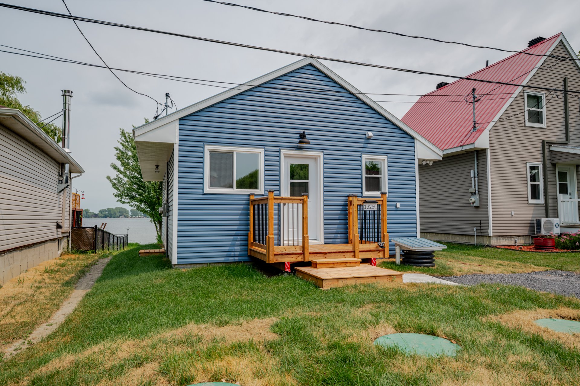 1325C 1re Rue
